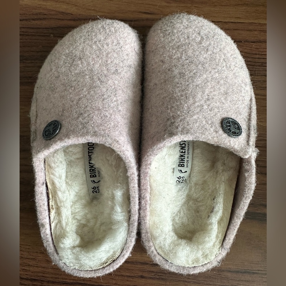Birkenstock Zermatt Shearling Slippers in Light Pink, kid, size 26 EU/8-8.5 US